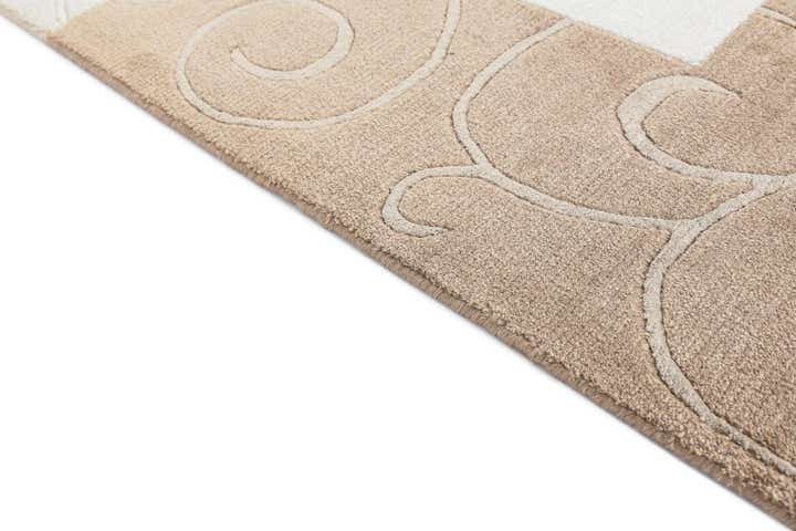 4' 7 x 6' 8 Hand Knotted Darya Wool Rug