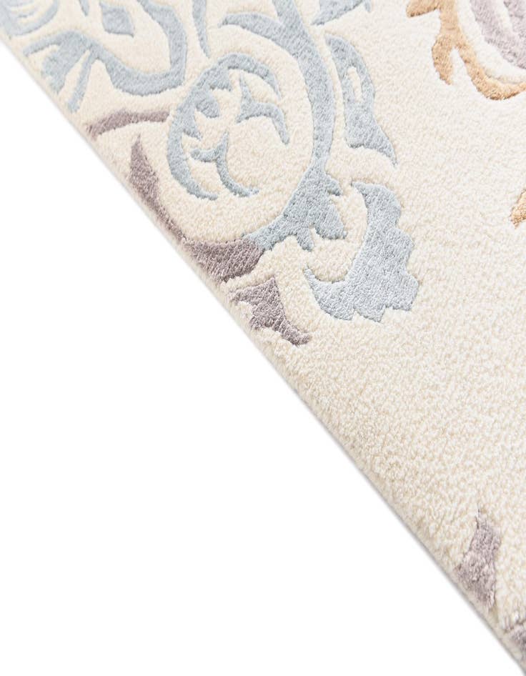 Detail image of 6' 11 x 9' 4  Hand Knotted Darya Rug