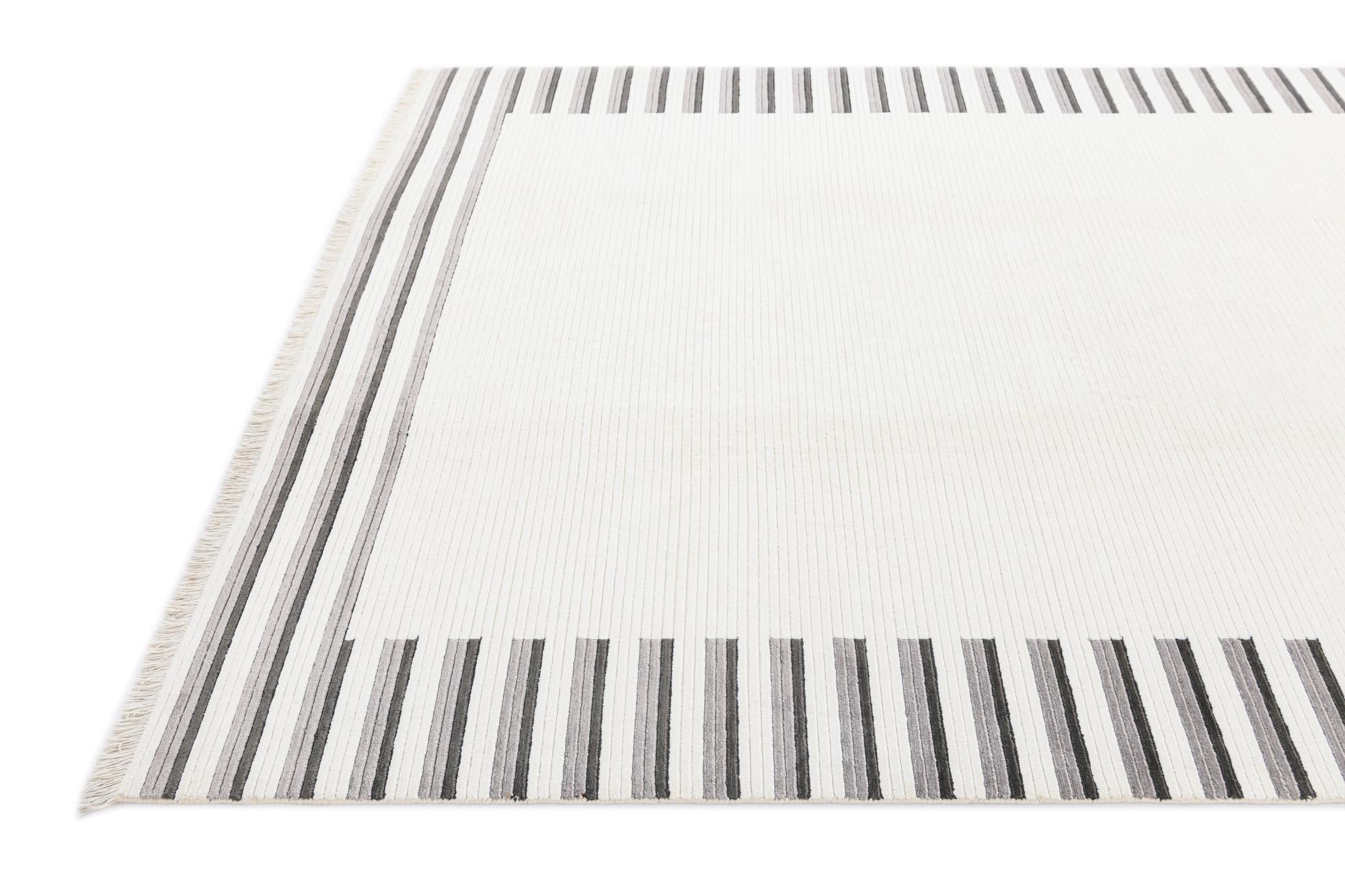 6' 7 x 9' 9 Hand Knotted Darya Wool Rug