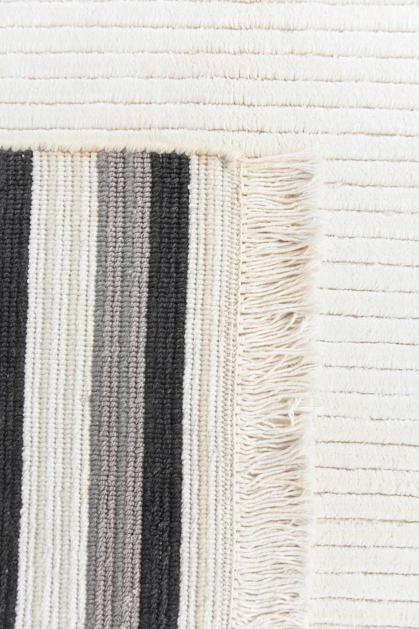 6' 7 x 9' 9 Hand Knotted Darya Wool Rug