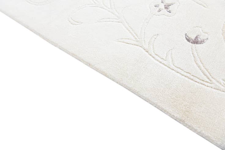 Detail image of 6' 7 x 9' 9 Hand Knotted Darya Rug