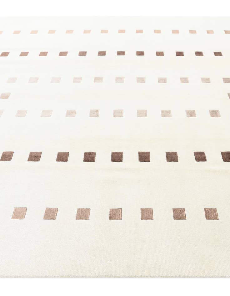 Detail image of 6' 6 x 9' 5  Hand Knotted Darya Wool Rug