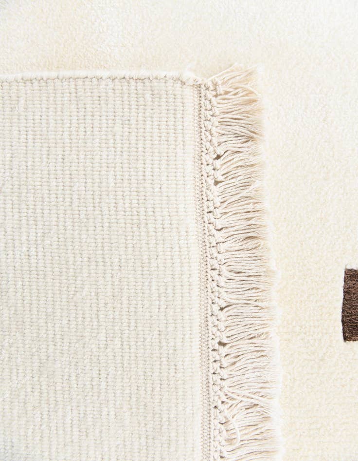 Detail image of 6' 6 x 9' 5  Hand Knotted Darya Wool Rug