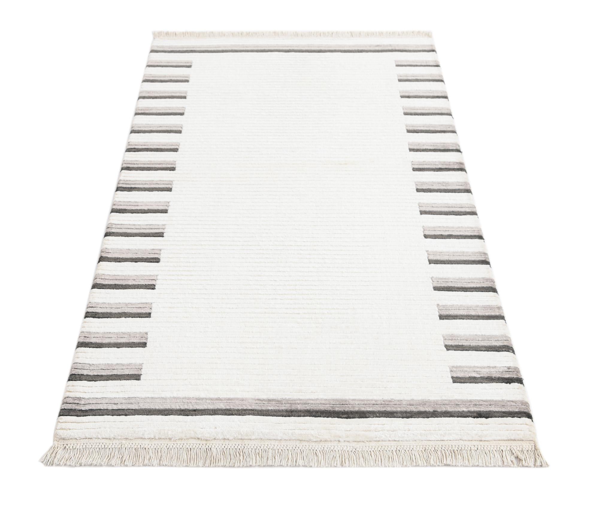 2' 9 x 4' 10 Hand Knotted Darya Wool Rug