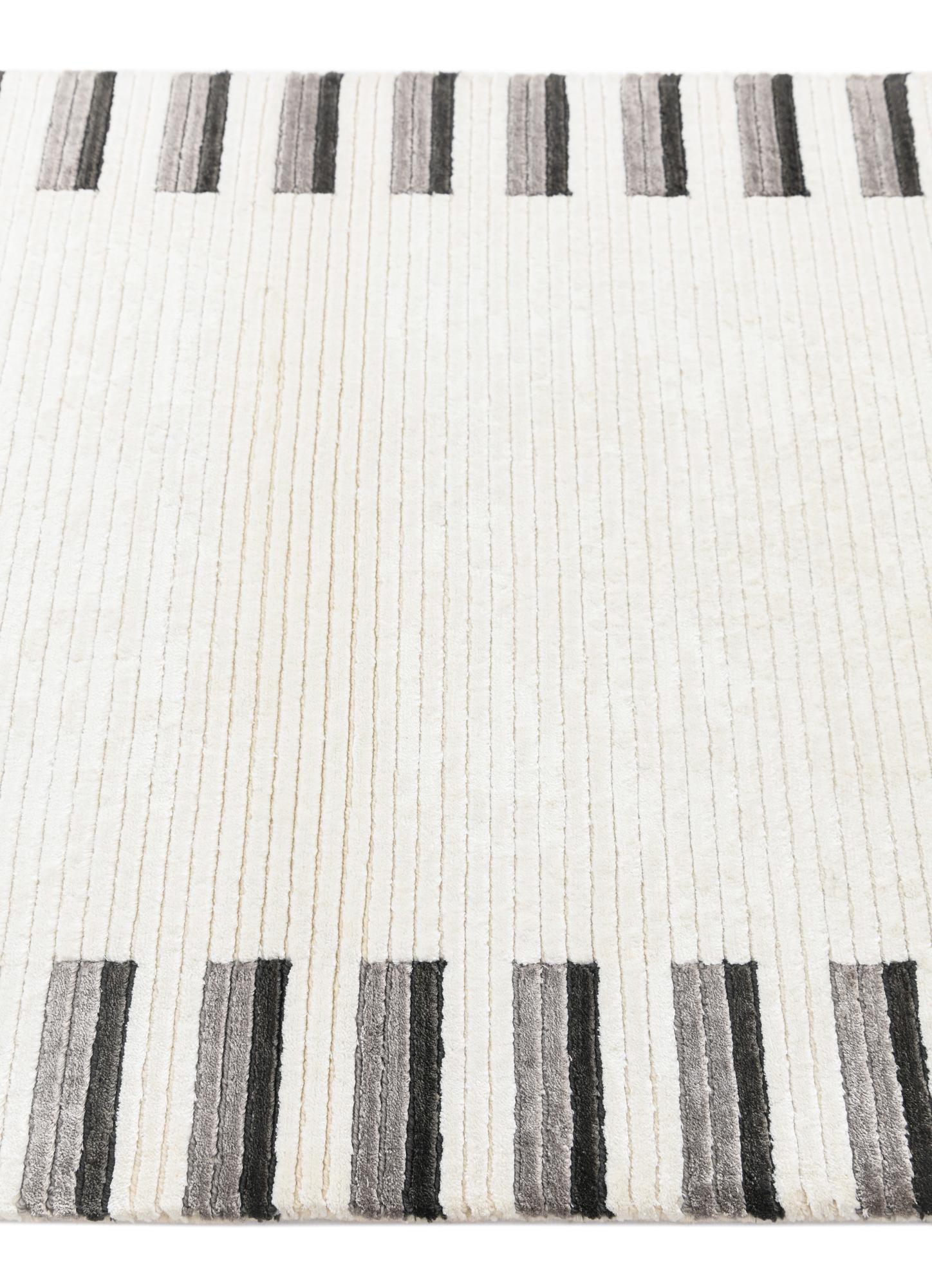 2' 9 x 4' 10 Hand Knotted Darya Wool Rug