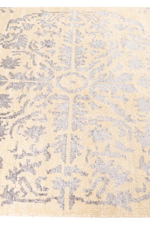 Detail image of 5' x 8' Hand Knotted Darya Rug