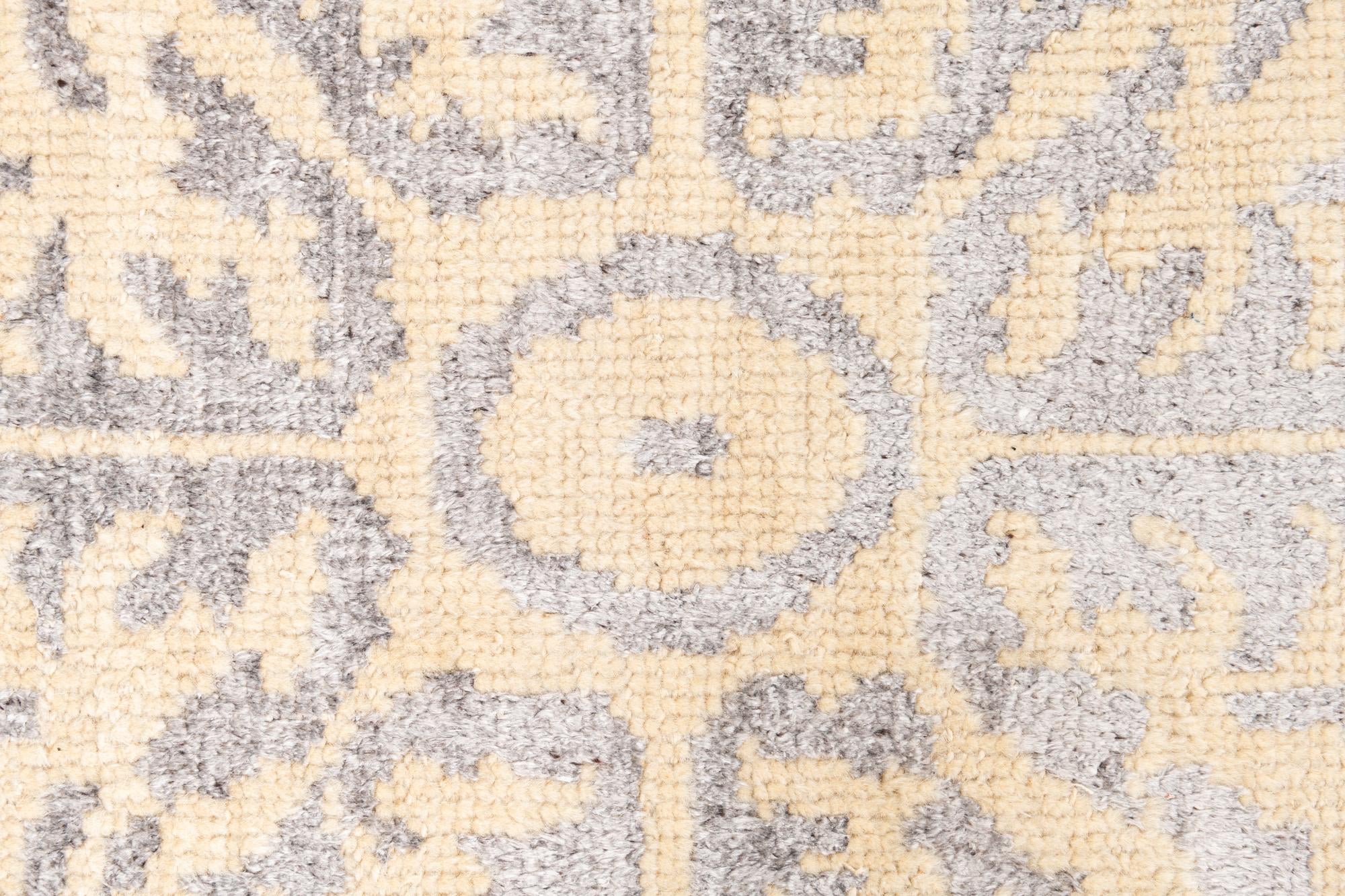 5' x 8' Hand Knotted Darya Rug