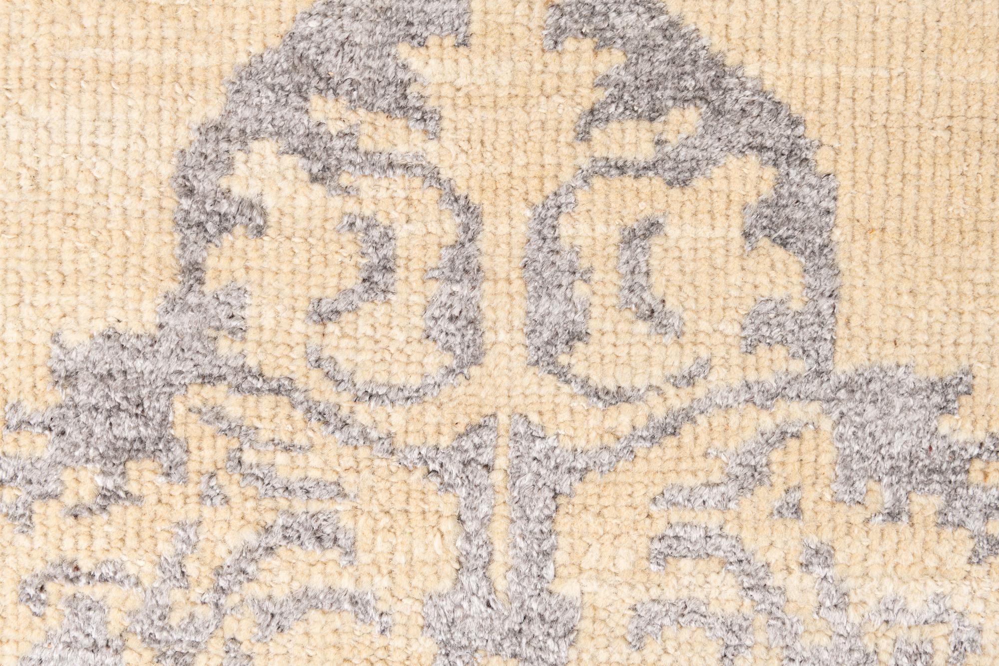 5' x 8' Hand Knotted Darya Rug