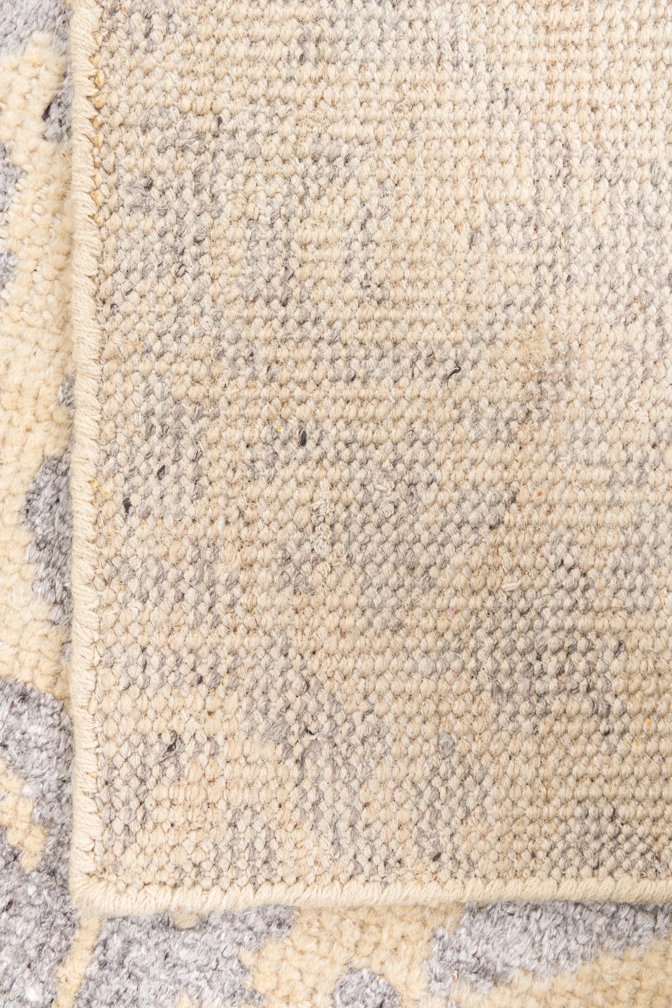 5' x 8' Hand Knotted Darya Rug