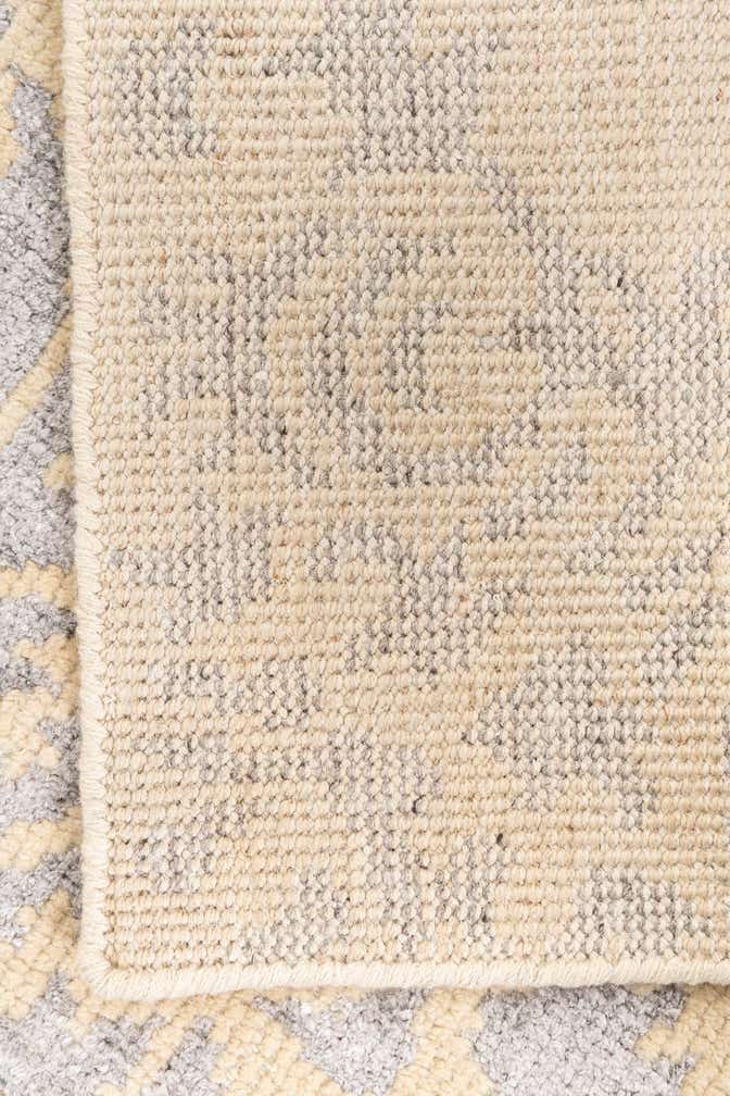 5' x 8' Hand Knotted Darya Rug