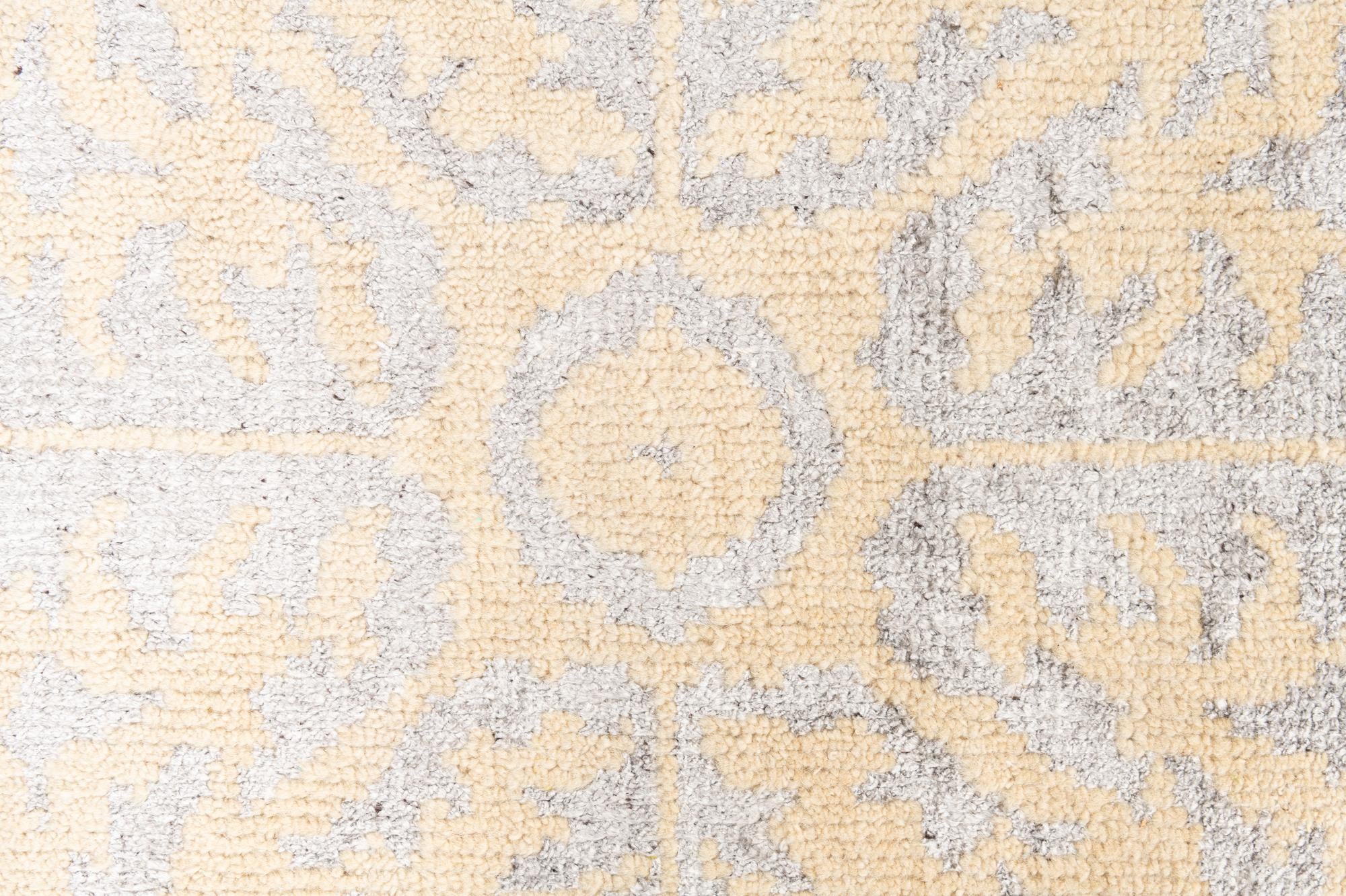 4' 10 x 8' Hand Knotted Darya Rug