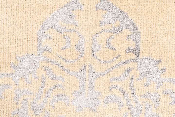 5' 2 x 8' Hand Knotted Darya Rug