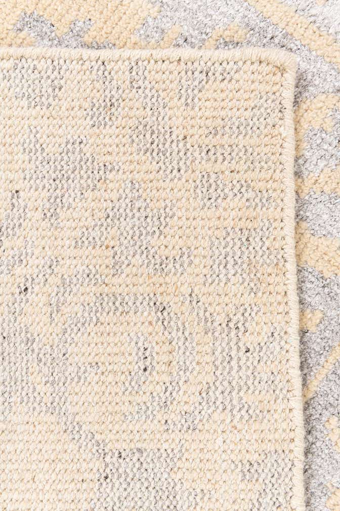 5' 2 x 8' Hand Knotted Darya Rug