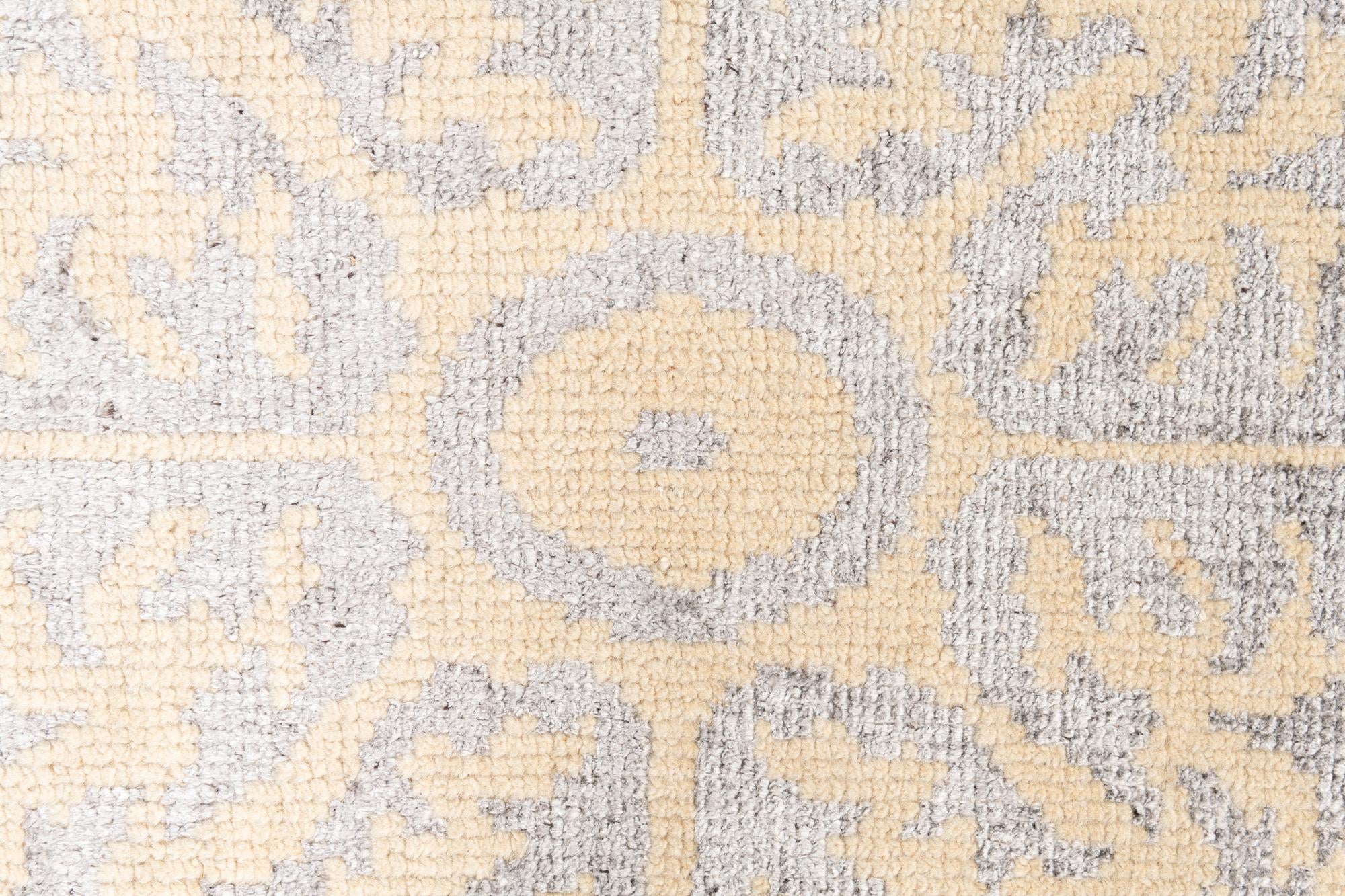 5' x 7' 10 Hand Knotted Darya Rug