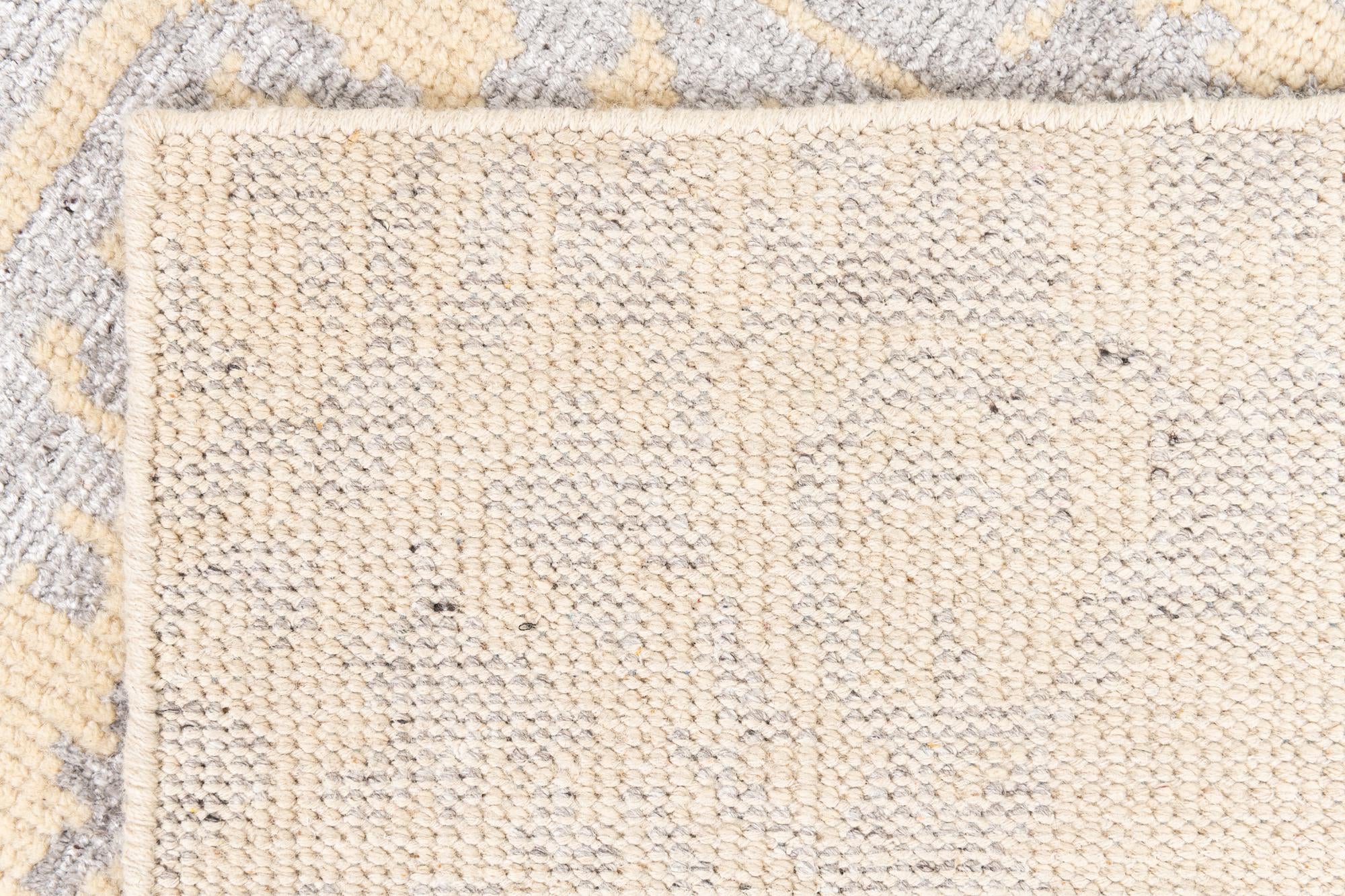 5' x 7' 10 Hand Knotted Darya Rug