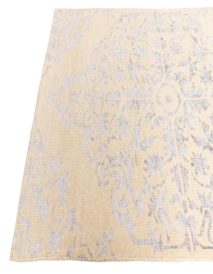 Detail image of 4' 10 x 7' 10  Hand Knotted Darya Rug