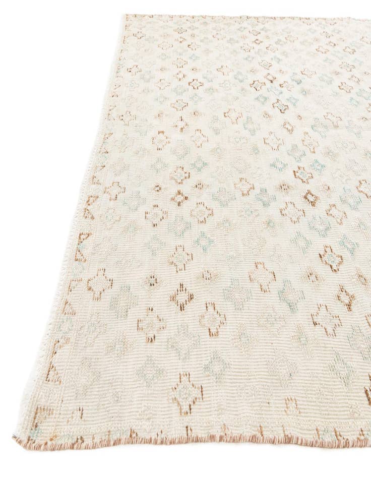 Detail image of 6' 4 x 10'  Hand Knotted Darya Wool Rug