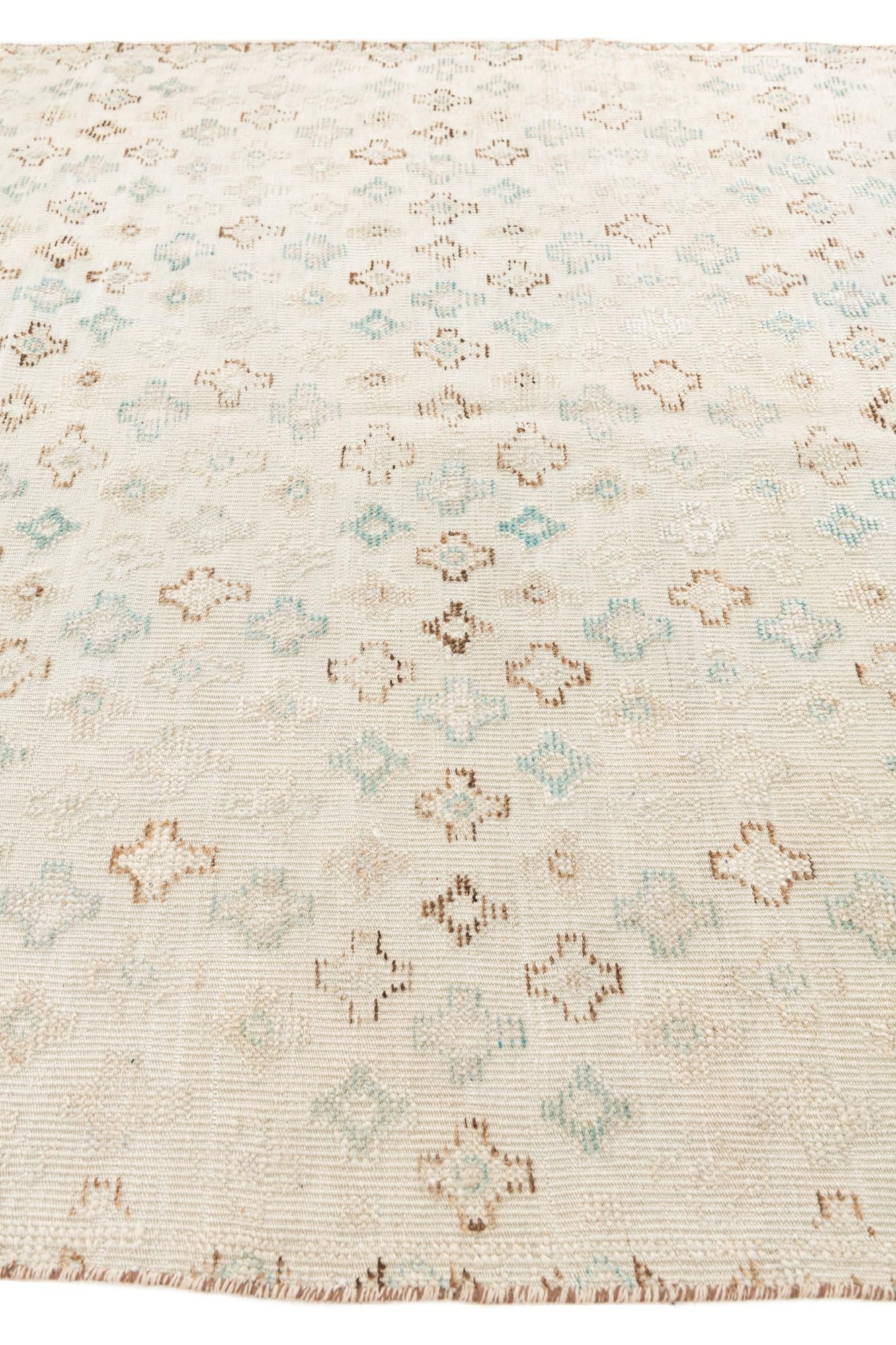 6' 4 x 10' Hand Knotted Darya Wool Rug