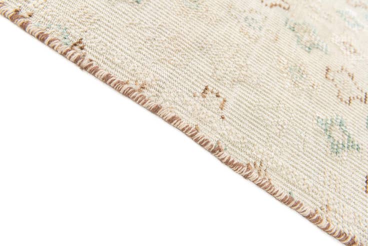 Detail image of 6' 4 x 10' Hand Knotted Darya Wool Rug