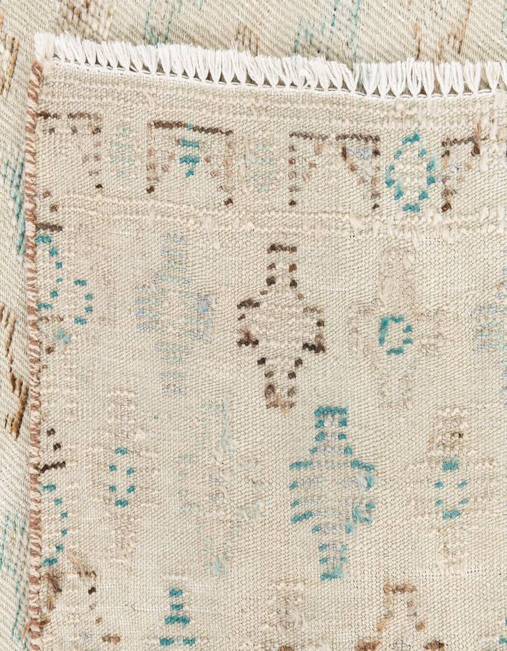 Detail image of 6' 4 x 10'  Hand Knotted Darya Wool Rug