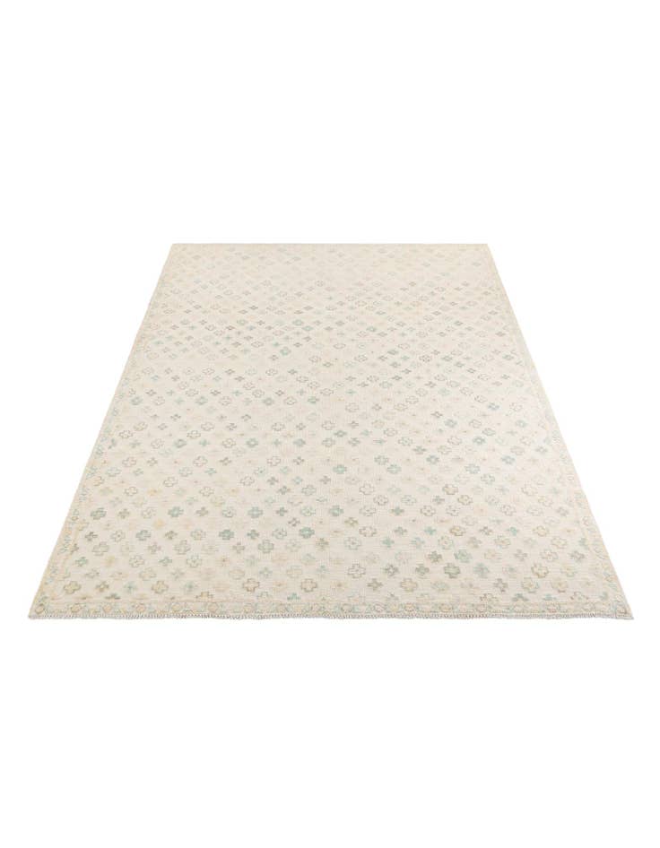 Detail image of 9' 2 x 11' 7 Hand Knotted Darya Wool Rug