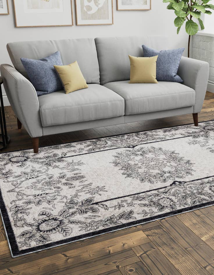 Detail image of 4' x 6' Eco Traditional Rug
