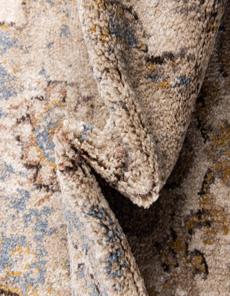 Detail image of 2' 7 x 4' Eden Rug