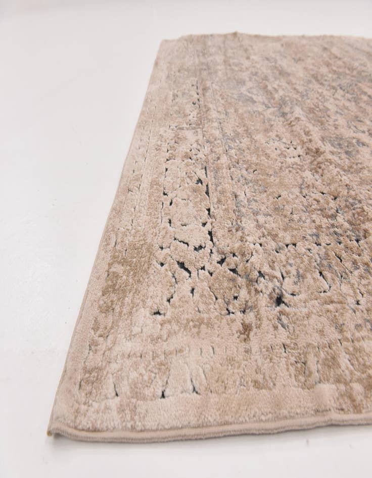 Detail image of 5' x 7' 8 Eliza Rug