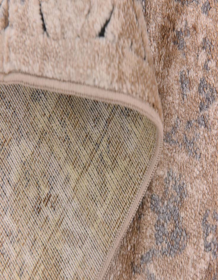 Detail image of 5' x 7' 8 Eliza Rug