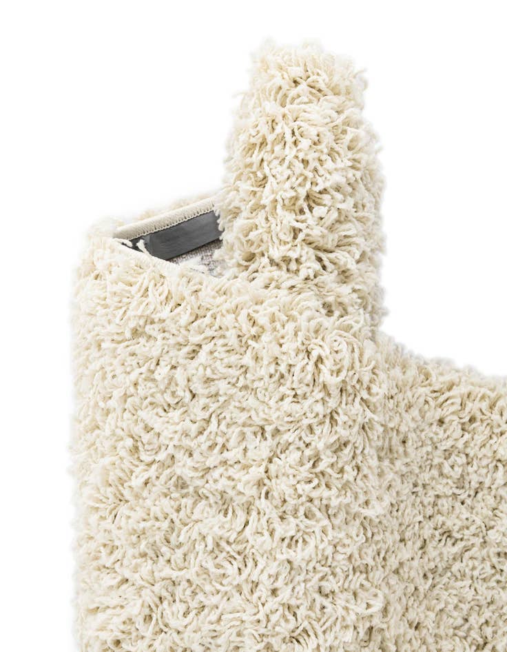 Detail image of 8' x 11' Everyday Shag Rug