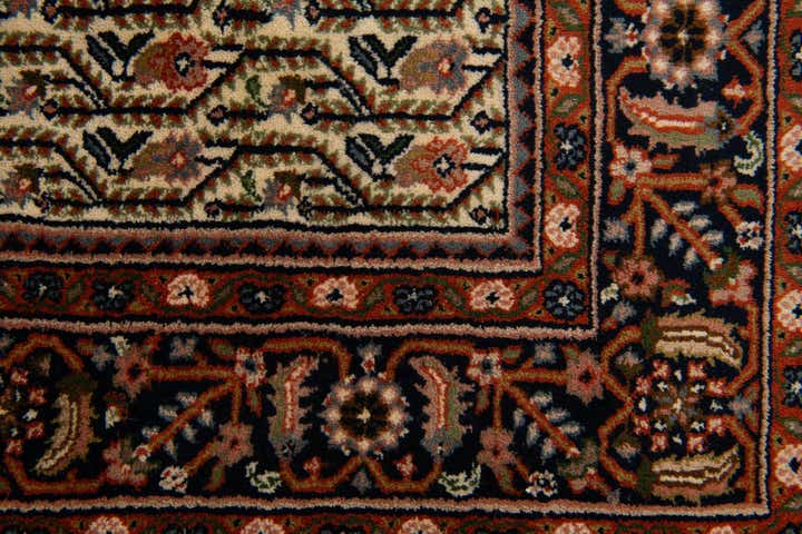 4' 8 x 6' 5 Hand Knotted Farahan Oriental Wool Rug