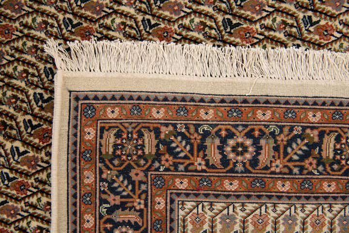 4' 8 x 6' 5 Hand Knotted Farahan Oriental Wool Rug