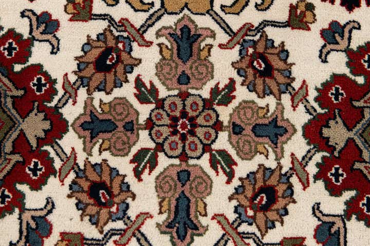 6' 5 x 10' Hand Knotted Farahan Wool Rug