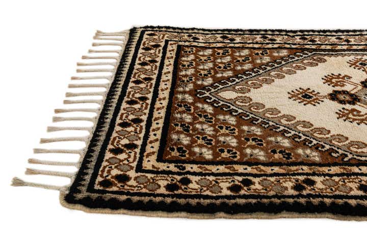 2' 8 x 4' 10 Hand Knotted Fars Wool Rug