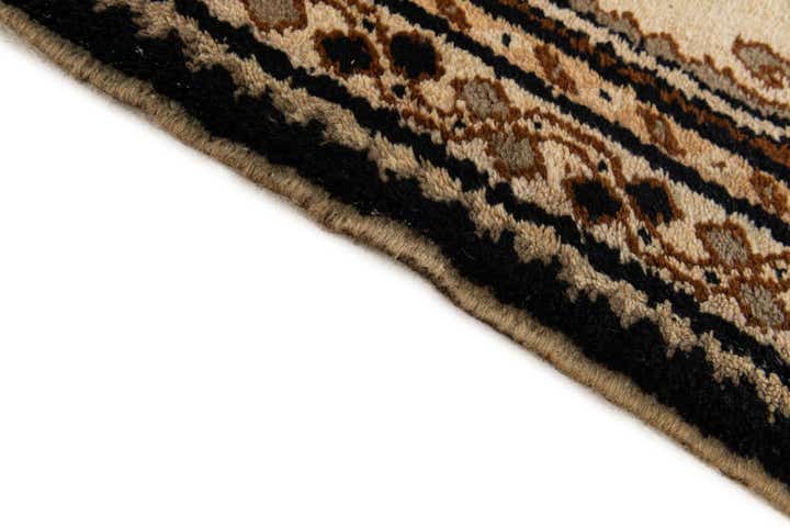 2' 8 x 4' 10 Hand Knotted Fars Wool Rug