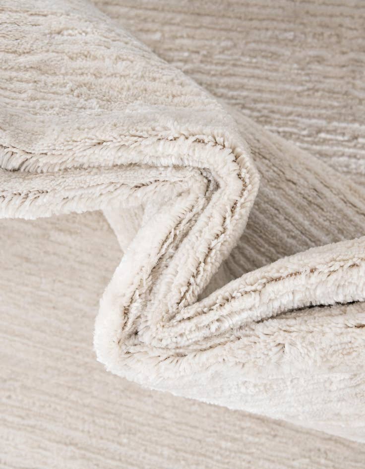 Detail image of 7' 10 x 10' Finsbury Rug
