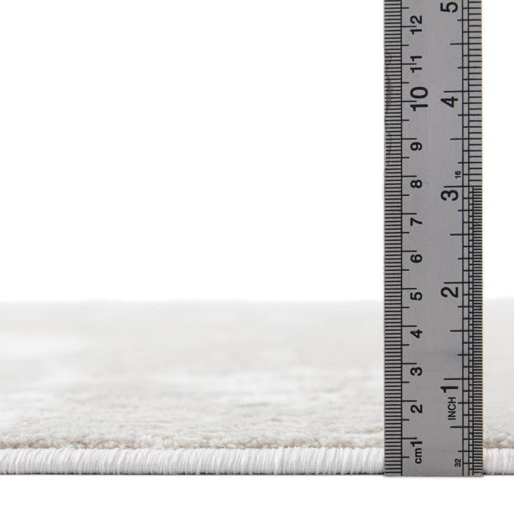 Detail image of 6' x 9' Finsbury Rug