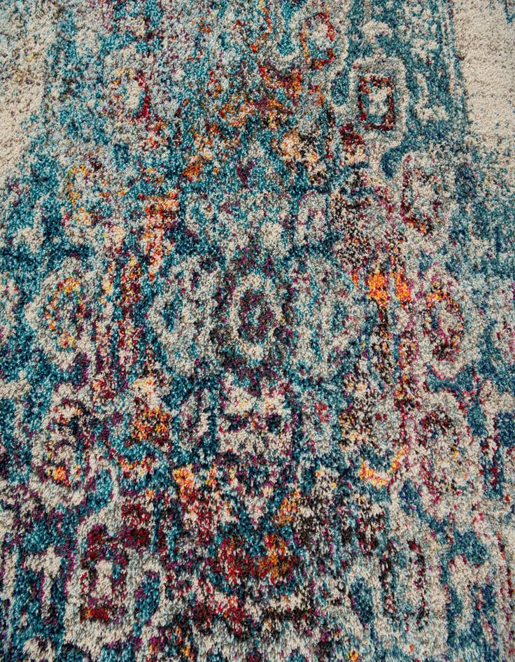 Detail image of 5' 3 x 7' 5 Fleur Rug