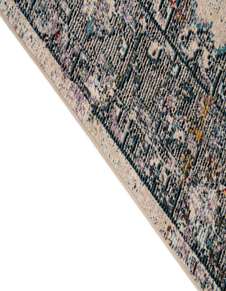 Detail image of 5' 4 x 7' 4 Fleur Rug