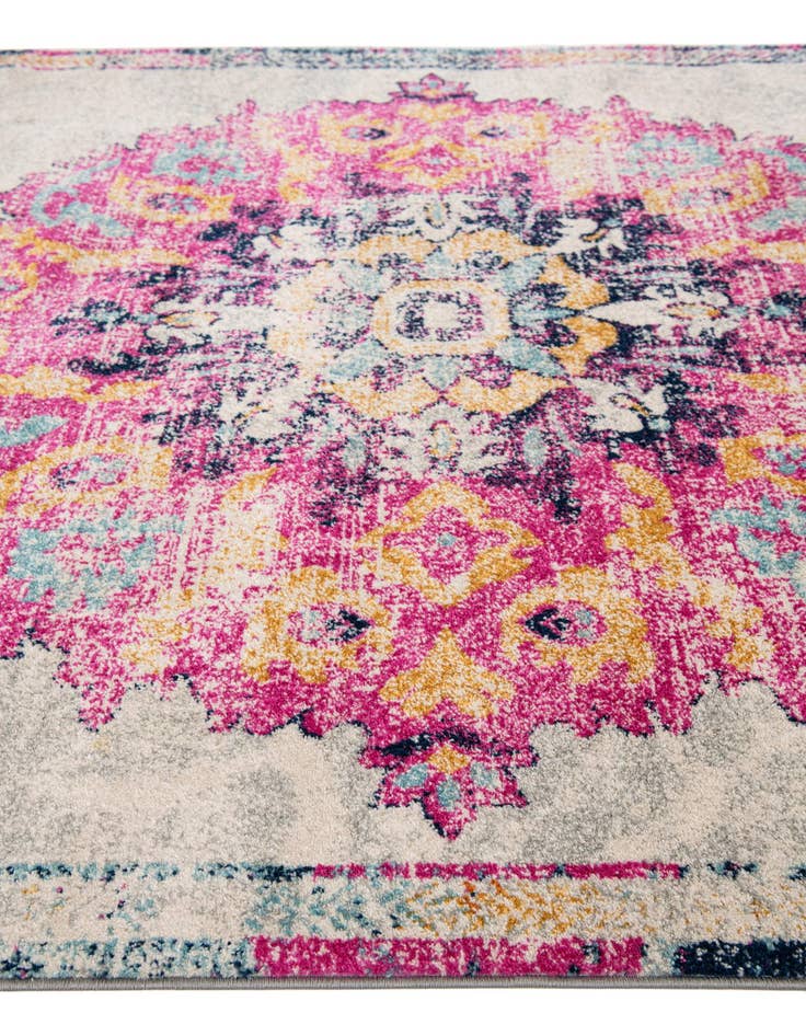 Detail image of 6' x 9' Fleur Rug