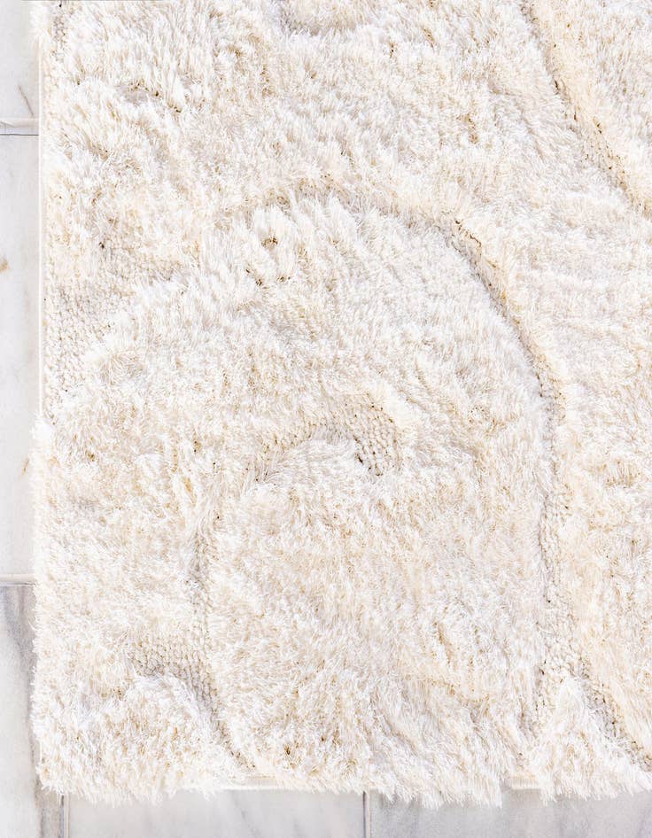 Detail image of 4' x 6' Floral Shag Rug