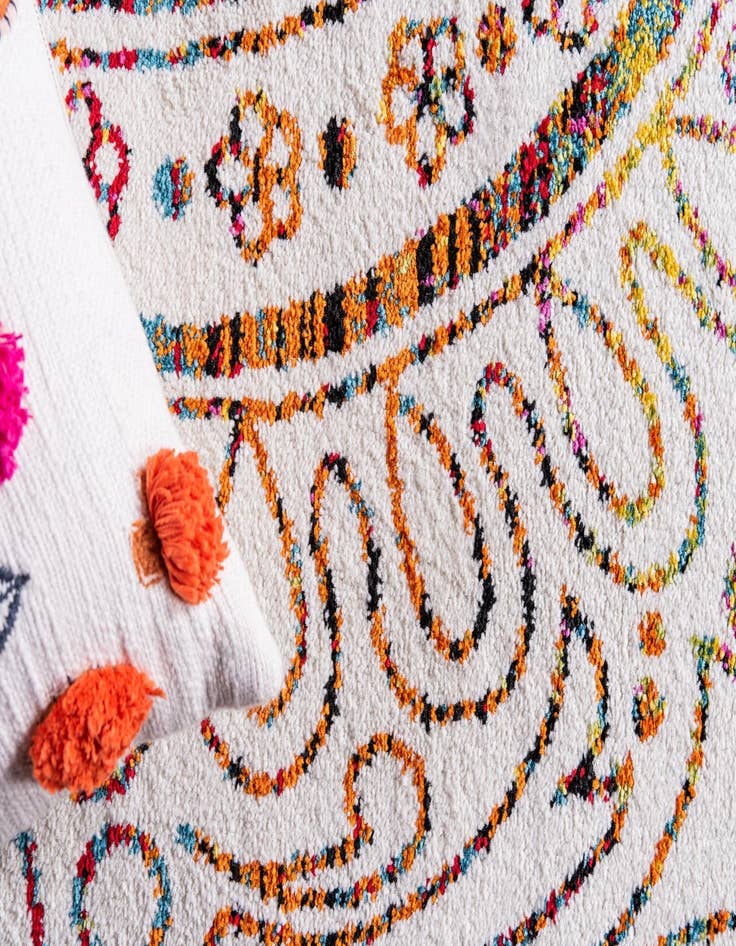 Detail image of 3' 3 x 5' 3 Florence Rug