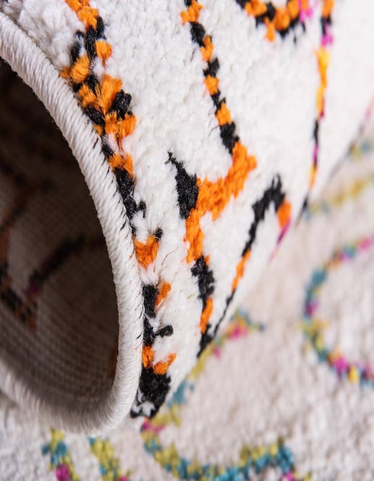 Detail image of 8' x 10' Florence Rug