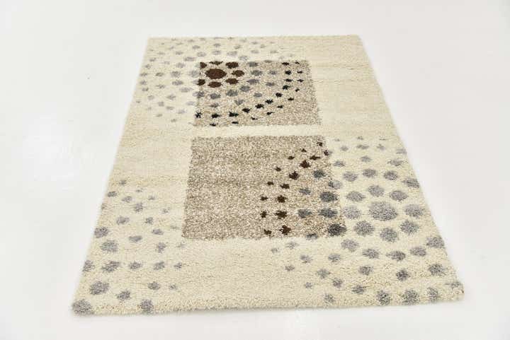 4' x 5' 7 Frieze Rug