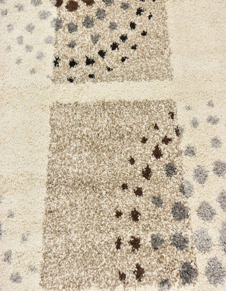 Detail image of 4' x 5' 7 Frieze Rug