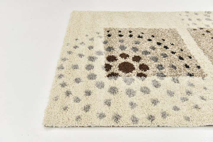 4' x 5' 7 Frieze Rug