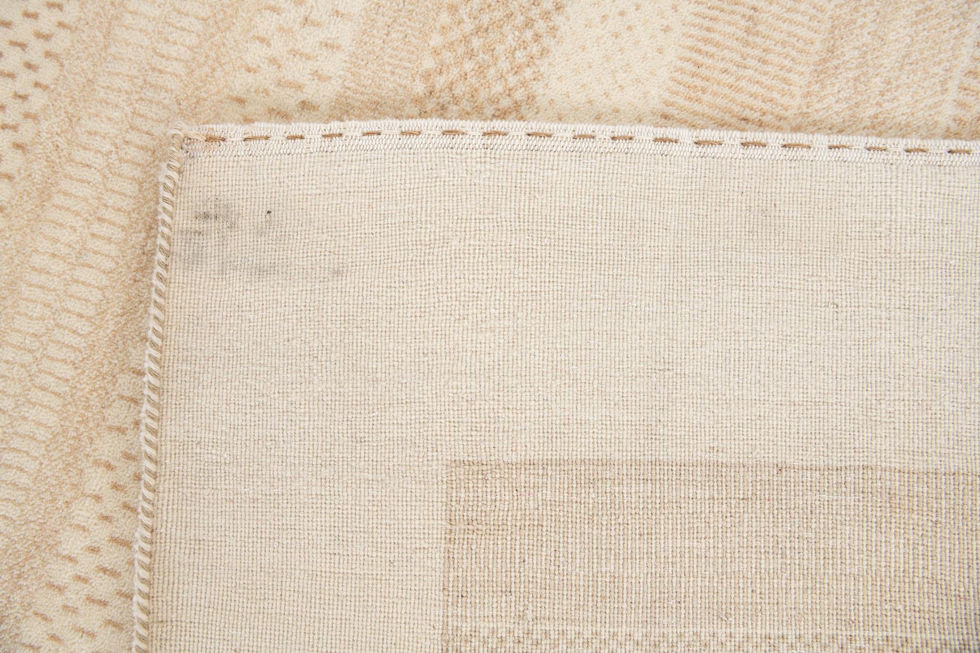 4' 10 x 6' 10 Hand Knotted Gabbeh Wool Rug