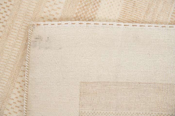 4' 10 x 6' 10 Hand Knotted Gabbeh Wool Rug