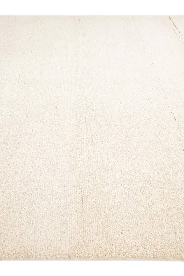 Detail image of 4' 1 x 6' Hand Knotted Gabbeh Wool Rug
