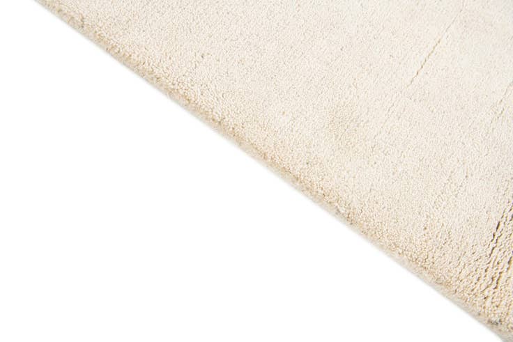 Detail image of 4' 1 x 6' Hand Knotted Gabbeh Wool Rug